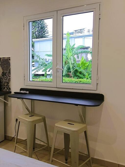 Studio Pour 2 Personnes Proche De L'Hopital Et Du Jardin De L'Etat 圣丹尼斯 外观 照片